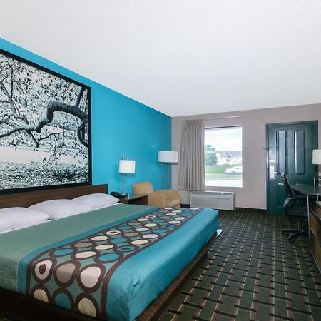 Super 8 By Wyndham Brunswick South I-95 Motel Екстериор снимка
