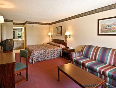 Super 8 By Wyndham Brunswick South I-95 Motel Стая снимка